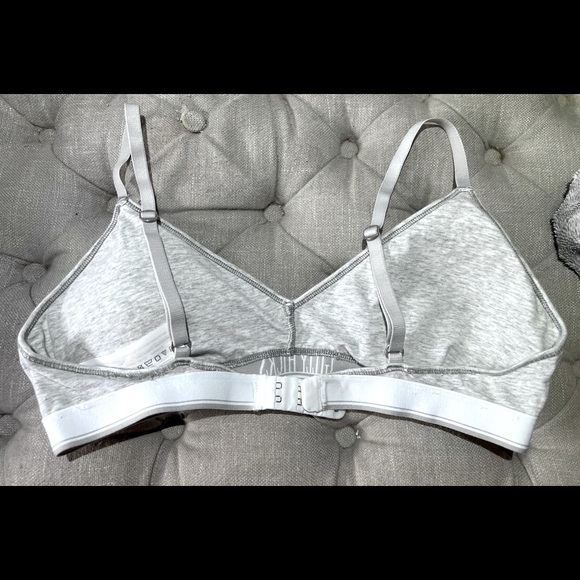 Hollister Women’s Unlined Triangle Bralette - Picture 2 of 3